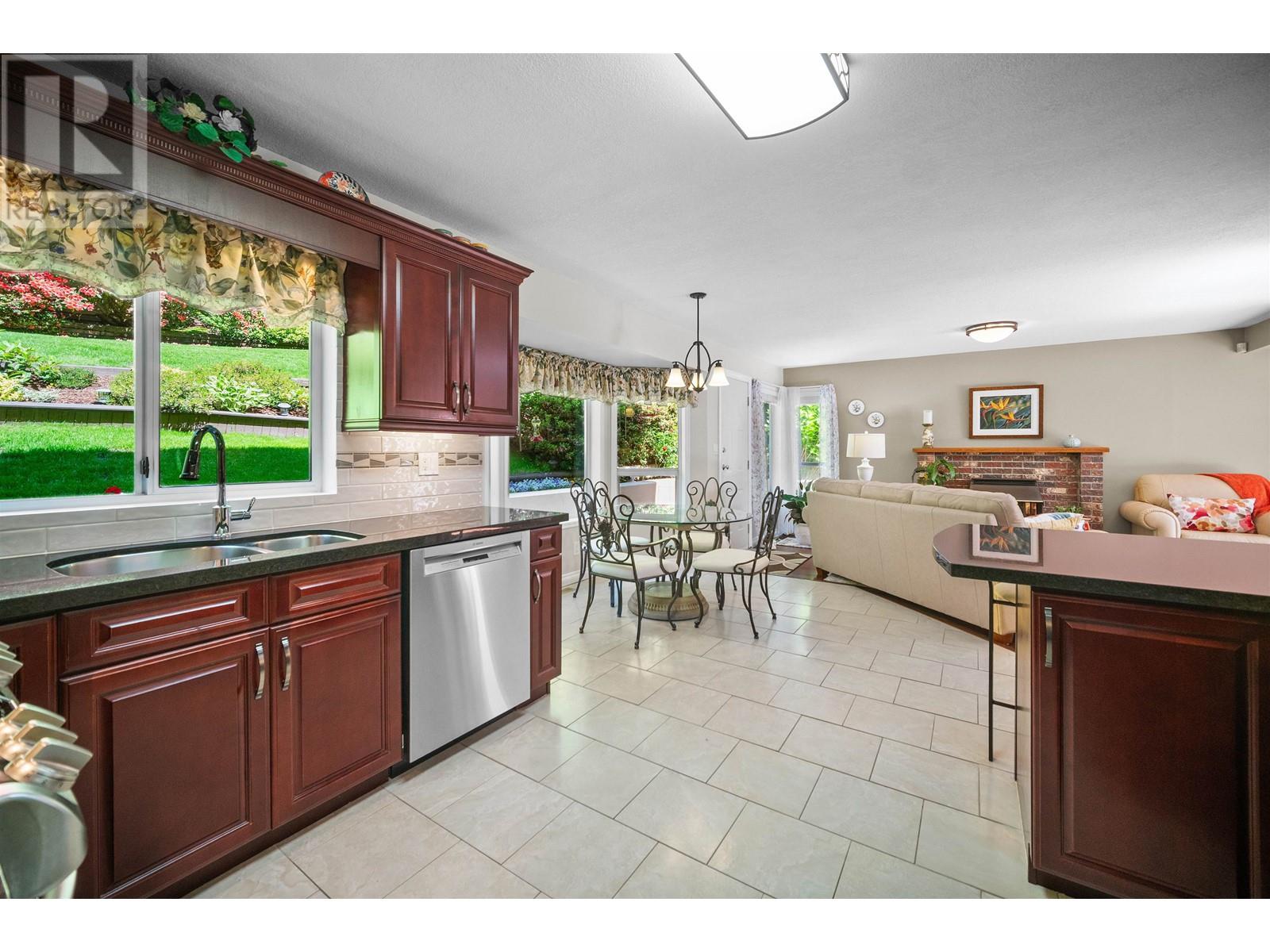 602 Thurston Terrace, Port Moody, British Columbia  V3H 4E4 - Photo 14 - R3013120