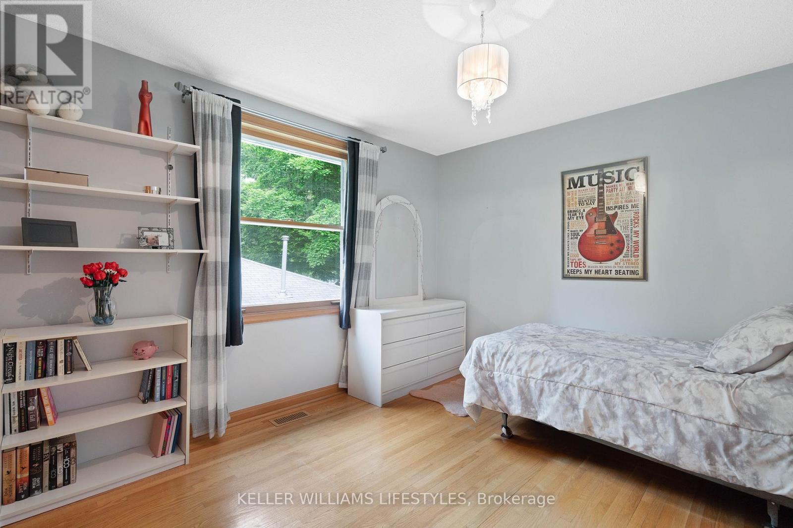 836 Westbury Crescent, London South, Ontario  N6J 3C9 - Photo 26 - X12209249