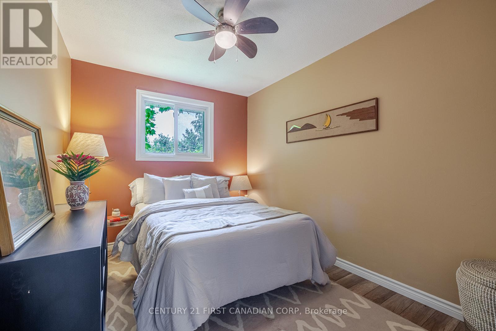 45 Downing Crescent, London South (South S), Ontario  N6C 3C7 - Photo 16 - X12209457