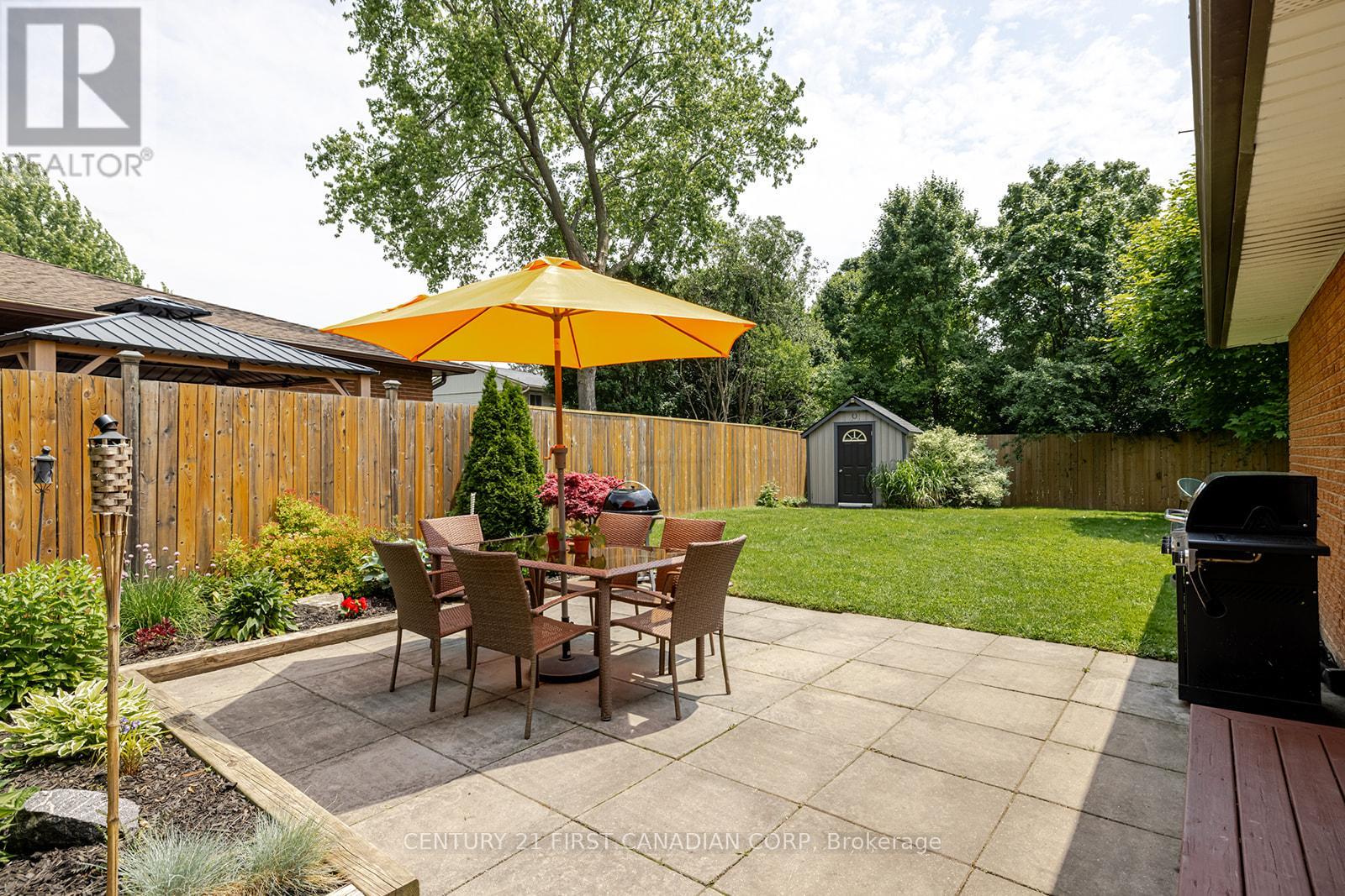 45 Downing Crescent, London South (South S), Ontario  N6C 3C7 - Photo 27 - X12209457