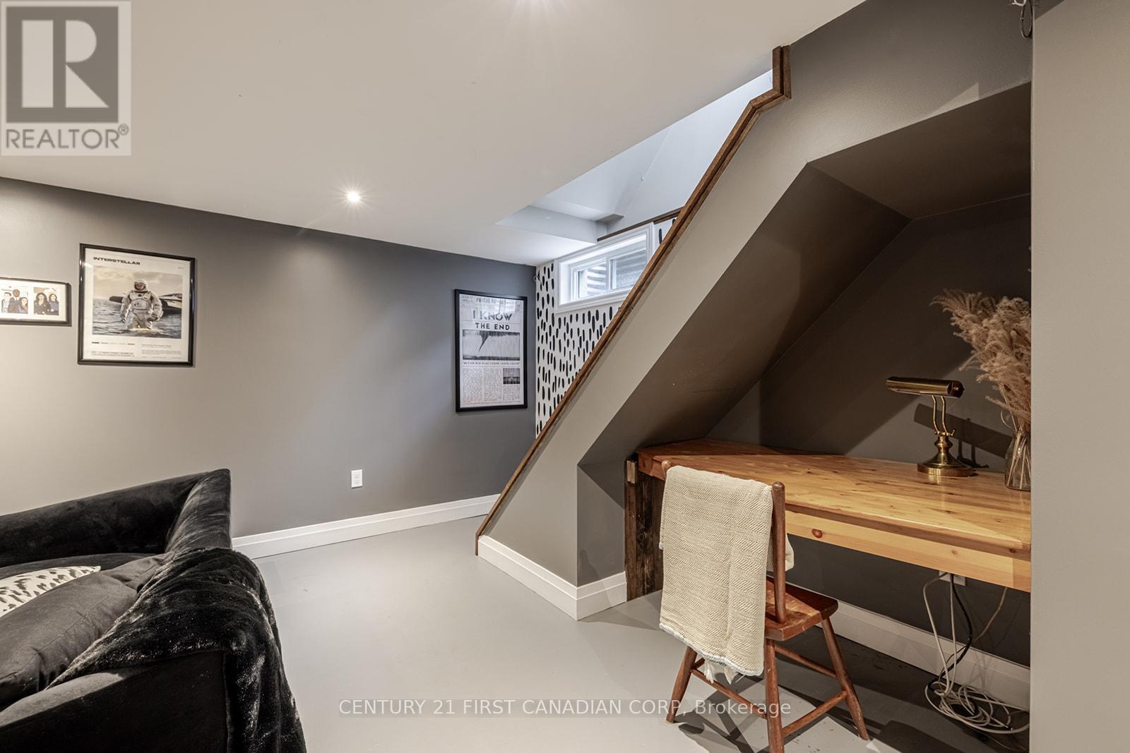 45 Downing Crescent, London South (South S), Ontario  N6C 3C7 - Photo 23 - X12209457