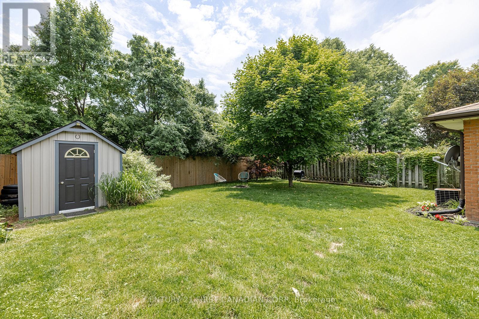 45 Downing Crescent, London South (South S), Ontario  N6C 3C7 - Photo 33 - X12209457
