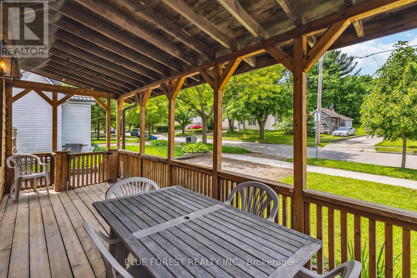 140 Emerson Avenue, London South, Ontario  N5Z 3L6 - Photo 7 - X12194486