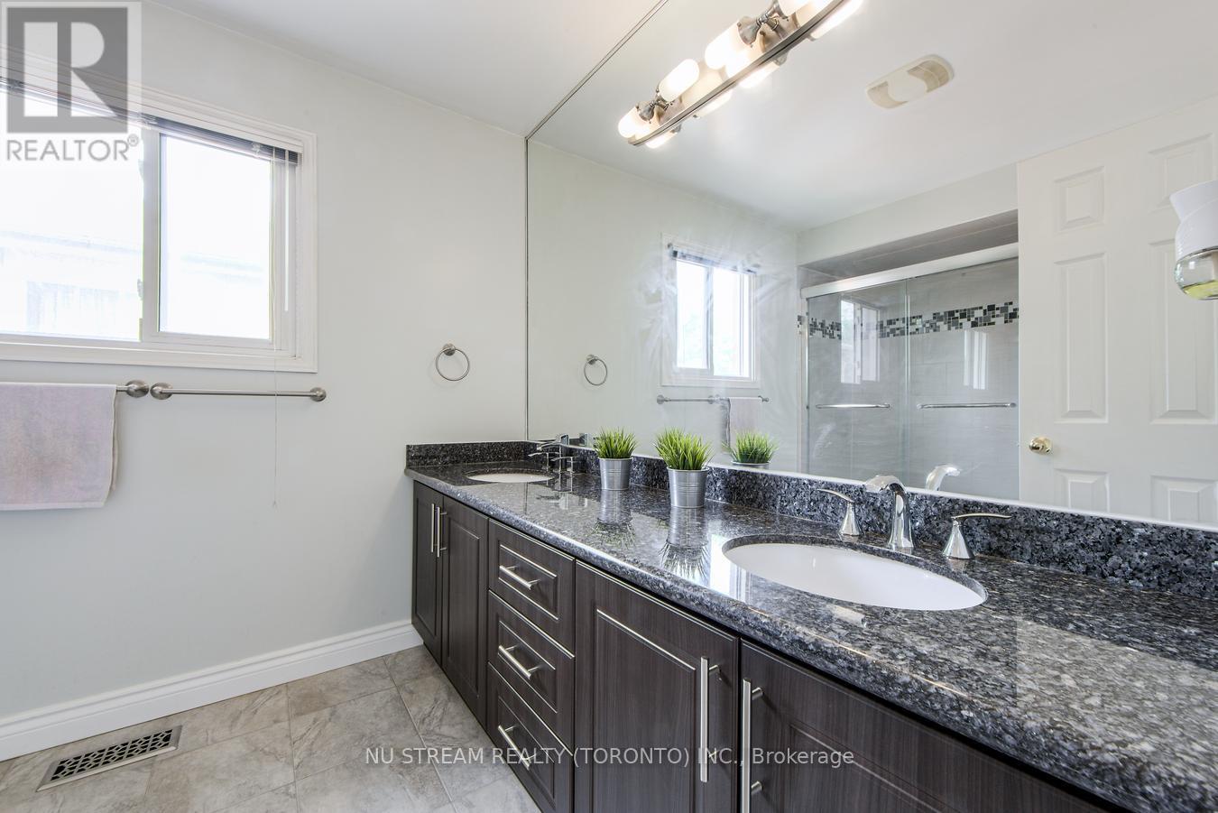 61 Coledale Road, Markham (Unionville), Ontario  L3R 7W7 - Photo 38 - N12209409