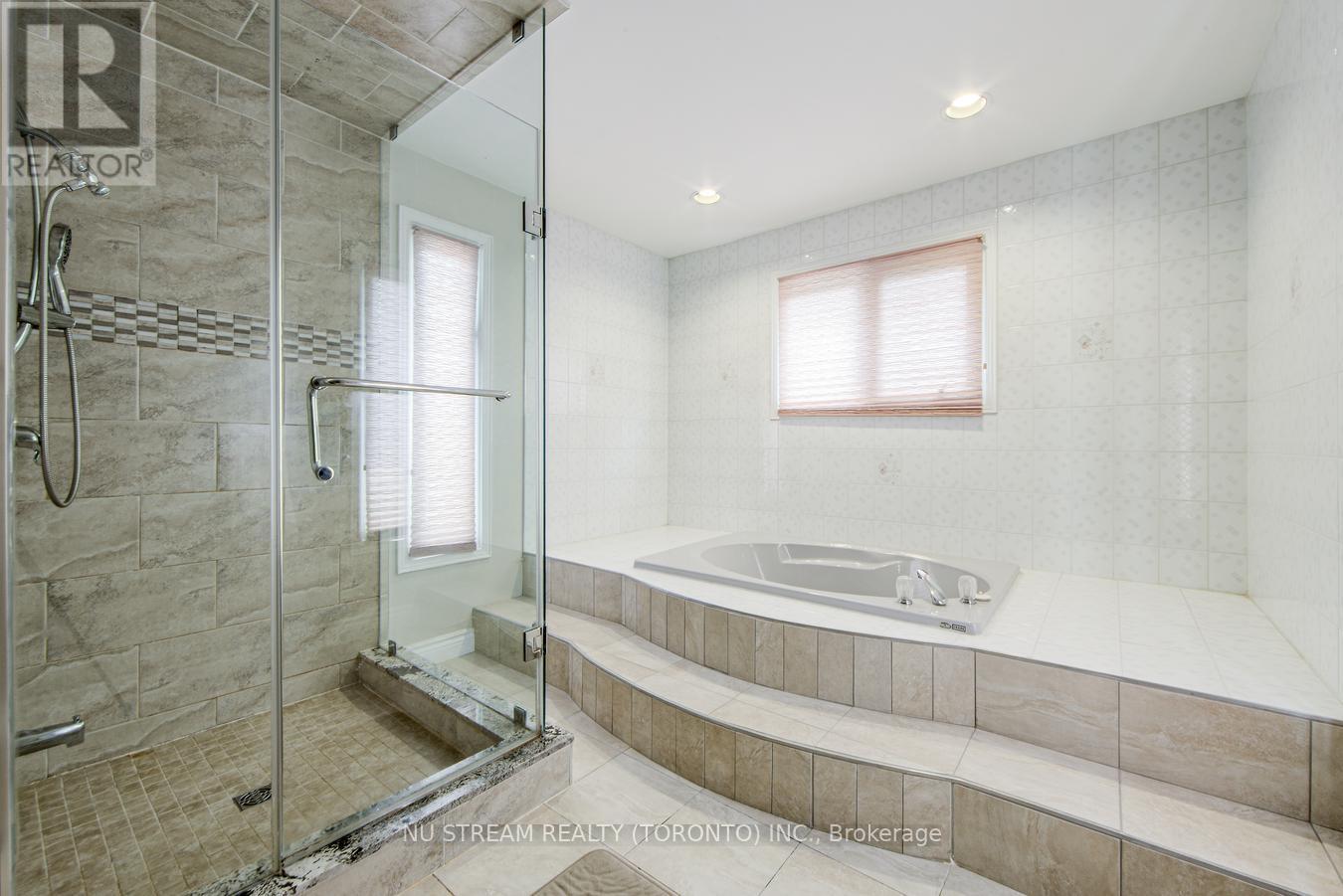 61 Coledale Road, Markham (Unionville), Ontario  L3R 7W7 - Photo 28 - N12209409