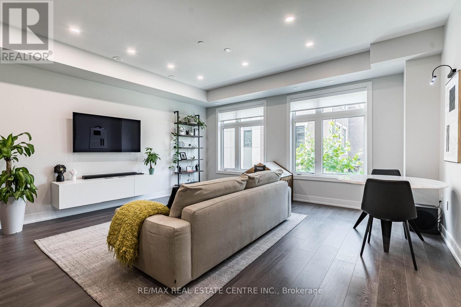 12 - 66 Long Branch Avenue, Toronto, Ontario  M8W 3J4 - Photo 4 - W11955734