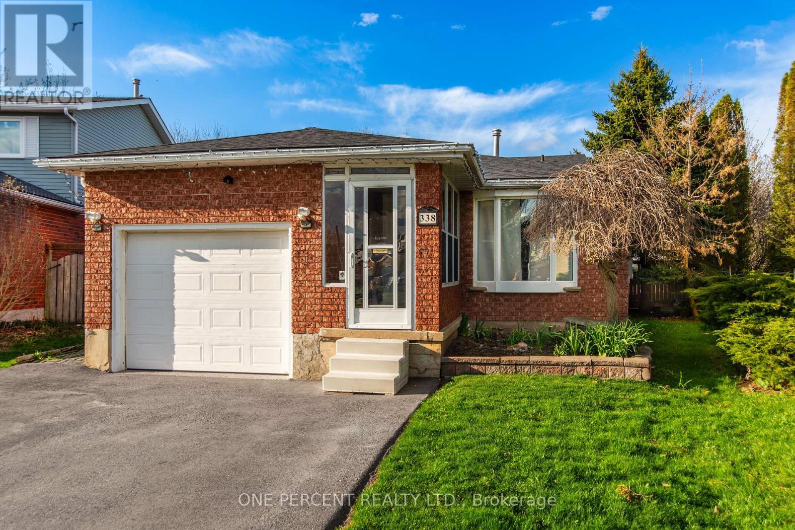 338 Adams Court, Orangeville, Ontario  L9W 4R7 - Photo 3 - W12136149