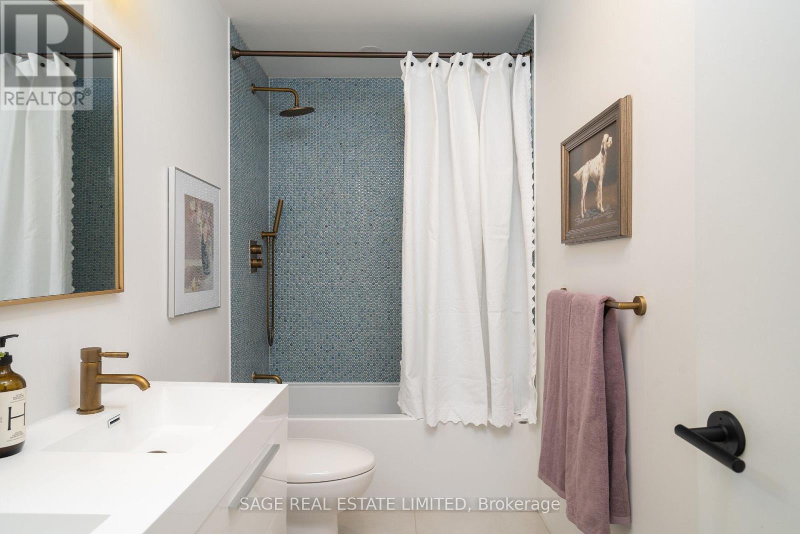 39 Rolyat Street, Toronto (Trinity-Bellwoods), Ontario  M6J 1S5 - Photo 21 - C12208896