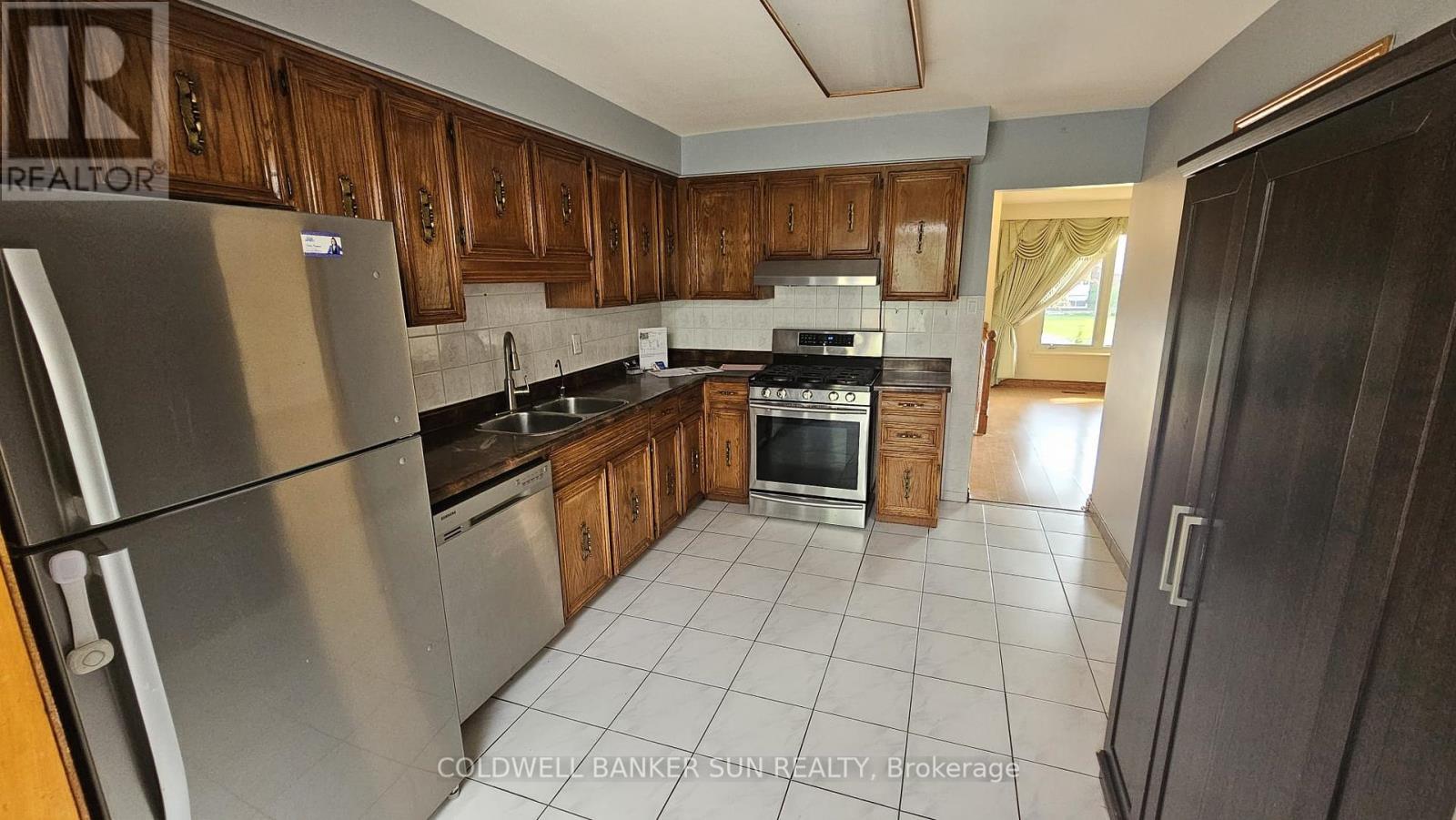 7 Glenforest Road, Brampton, Ontario  L6S 1L8 - Photo 11 - W12204862