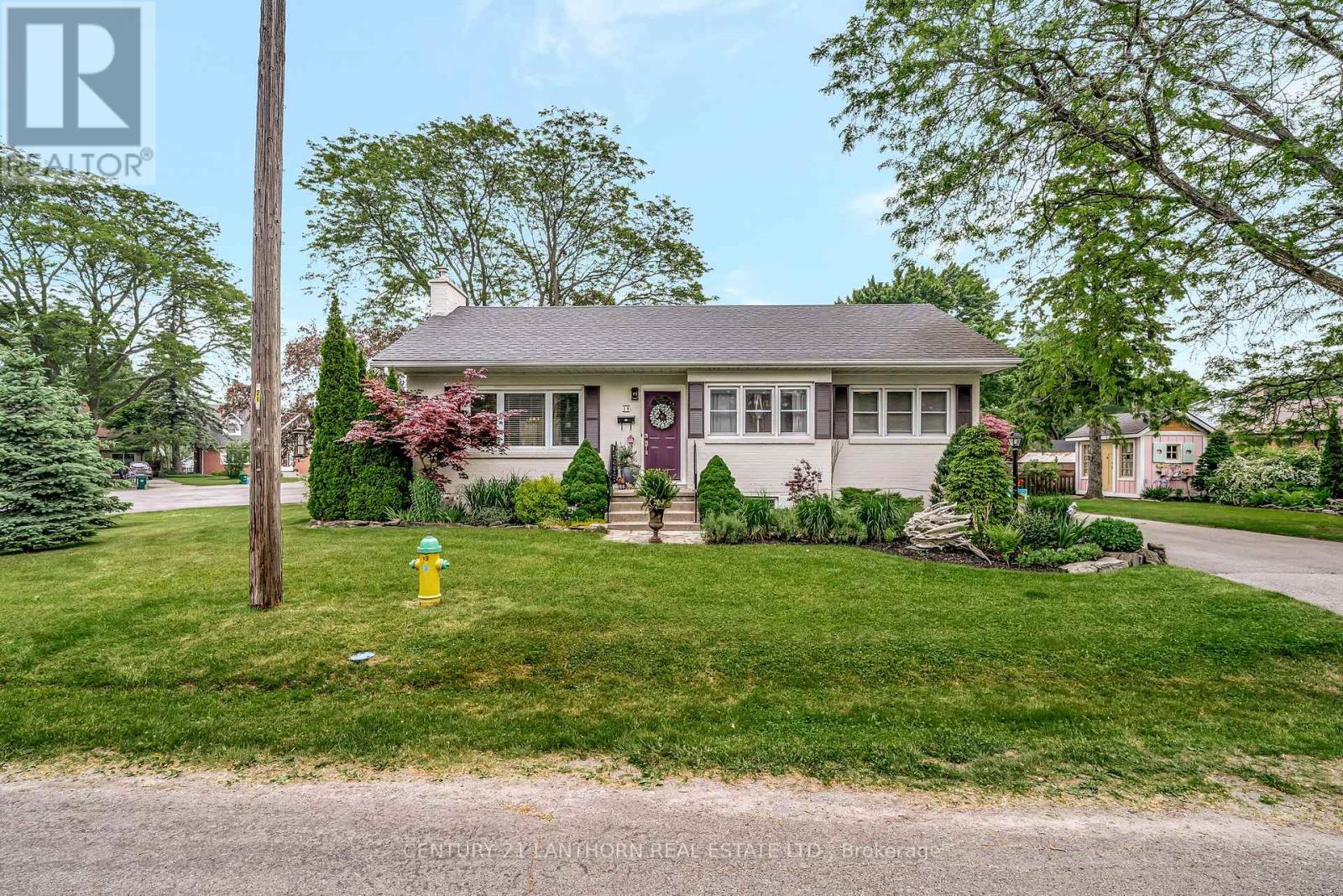19 Woodland Acres, Belleville, Ontario  K8N 4K2 - Photo 6 - X12209691