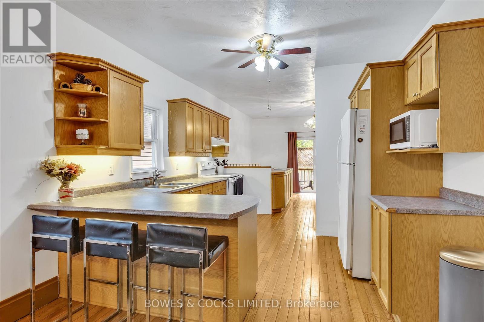 631 Downie Street, Peterborough, Ontario K9H 4K2 - Photo 10 - X12209839