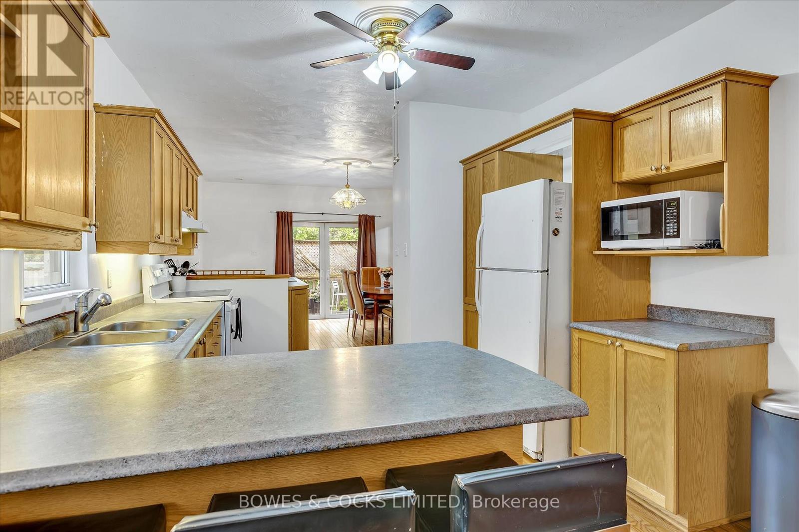 631 Downie Street, Peterborough, Ontario K9H 4K2 - Photo 11 - X12209839