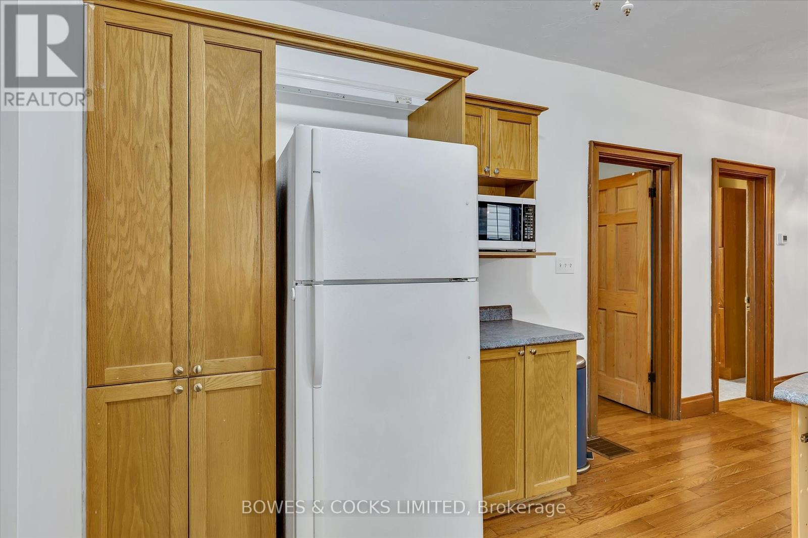 631 Downie Street, Peterborough, Ontario K9H 4K2 - Photo 14 - X12209839