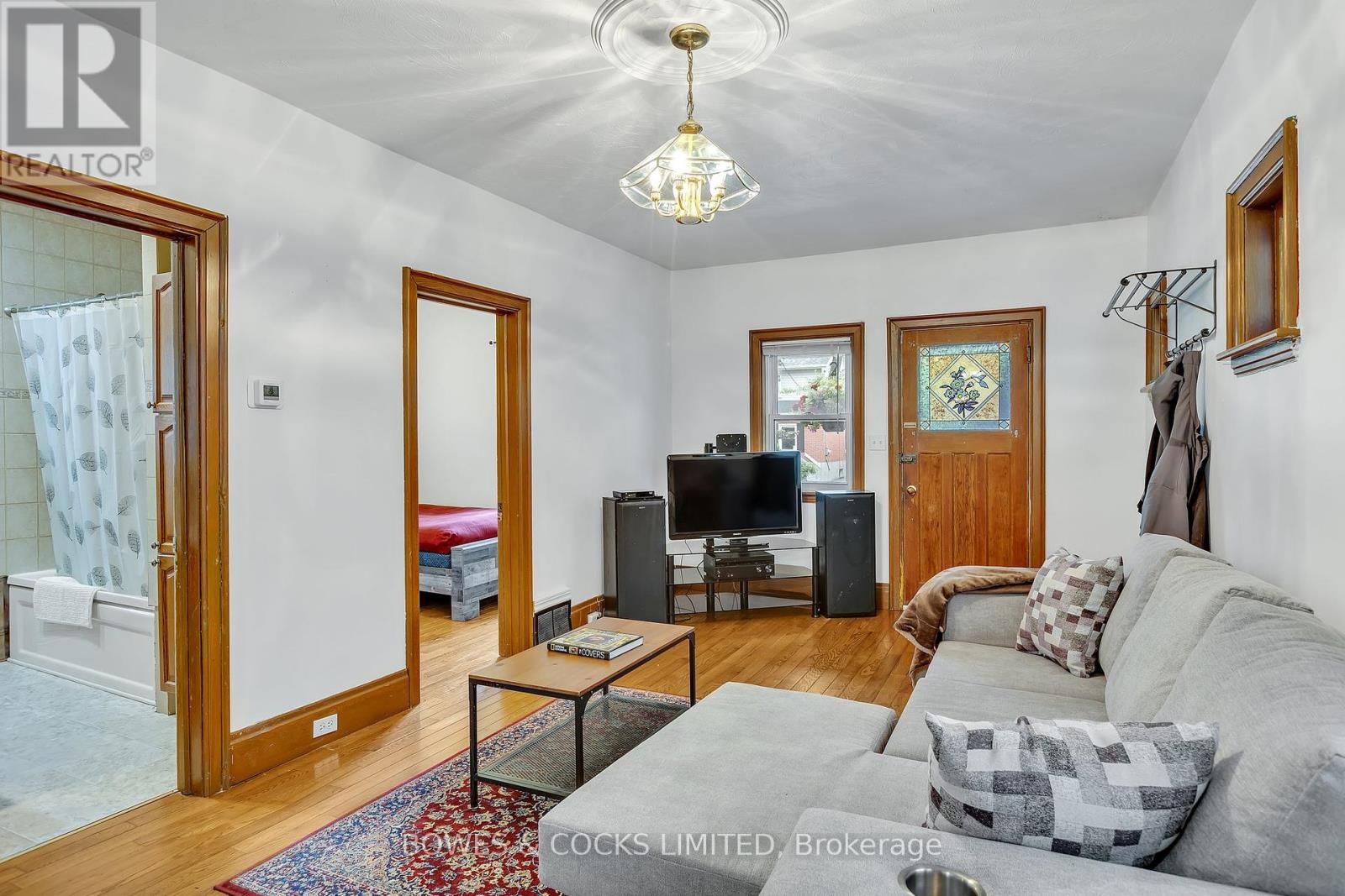 631 Downie Street, Peterborough, Ontario K9H 4K2 - Photo 8 - X12209839