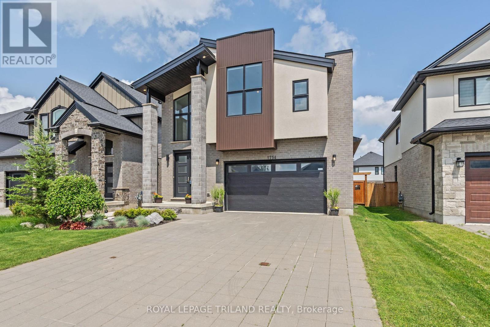 1754 Brayford Avenue, London South (South K), Ontario  N6K 0H4 - Photo 2 - X12209684