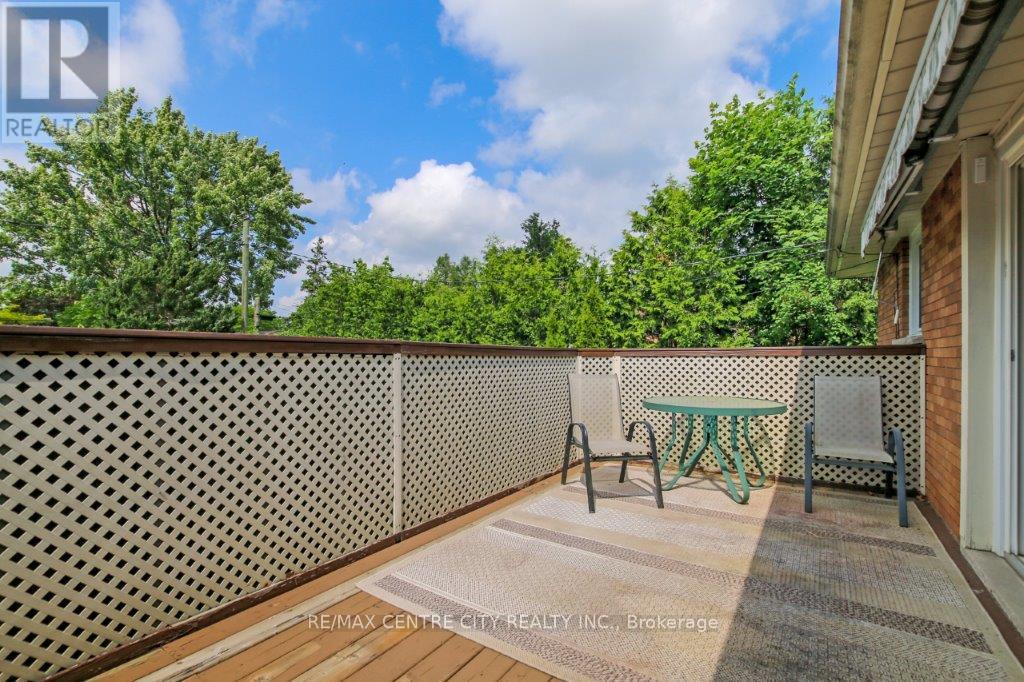 294 Burlington Crescent, London South (South J), Ontario  N5Z 3G5 - Photo 14 - X12209724