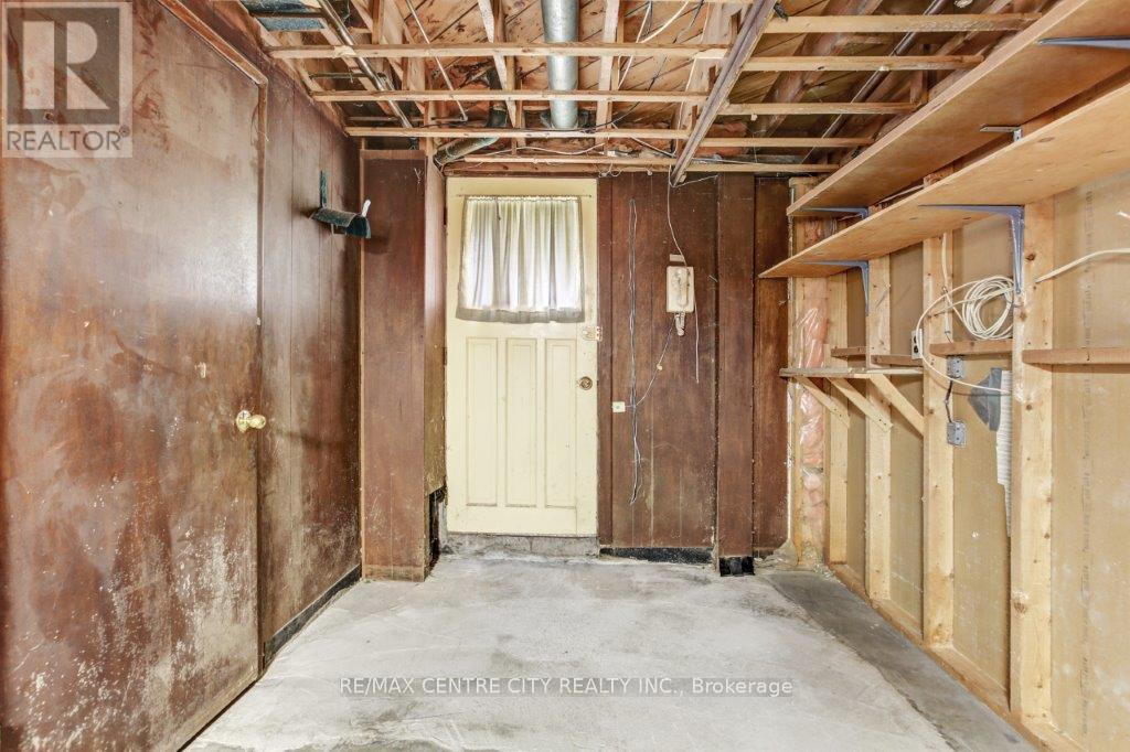 294 Burlington Crescent, London South (South J), Ontario  N5Z 3G5 - Photo 21 - X12209724