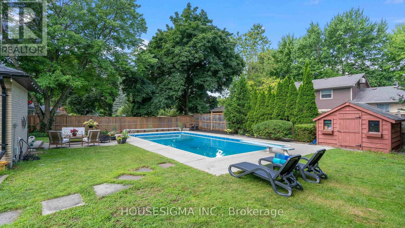 17 Hunt Village Crescent, London North (North L), Ontario  N6H 4A2 - Photo 36 - X12209747