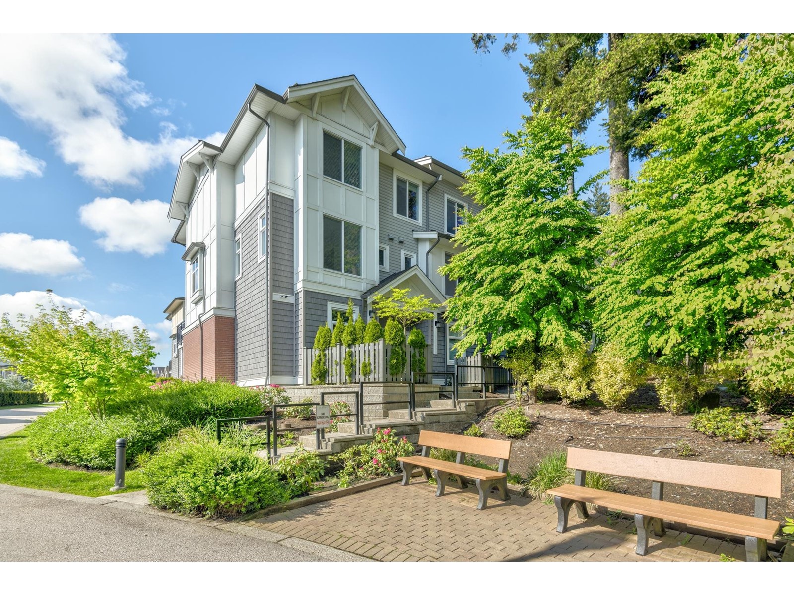 165 9718 161A STREET, Surrey, British Columbia