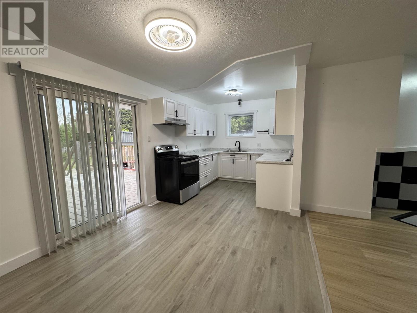 58 Hemlo Drive, Marathon, Ontario  P0T 2E0 - Photo 6 - TB251472