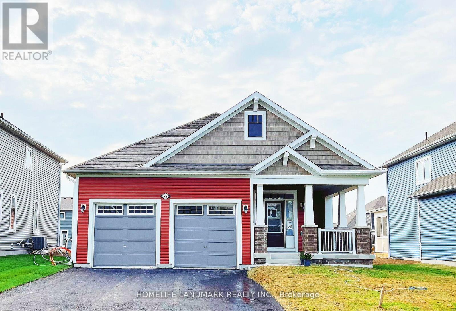 29 Dyer Crescent, Bracebridge, Ontario  P1L 0N4 - Photo 2 - X12206621