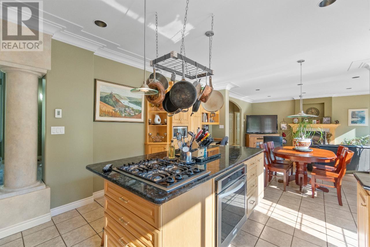 880 Waterloo Road, Castlegar, British Columbia  V1N 4K8 - Photo 25 - 10349457