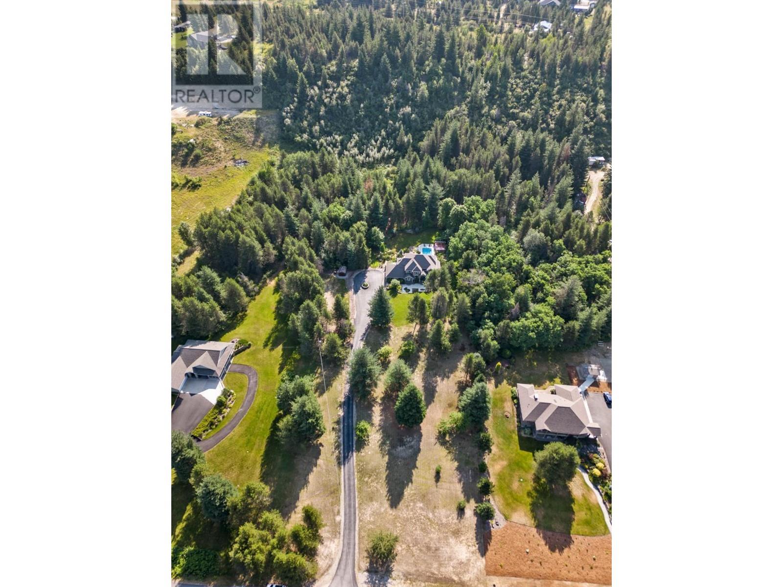 880 Waterloo Road, Castlegar, British Columbia  V1N 4K8 - Photo 64 - 10349457