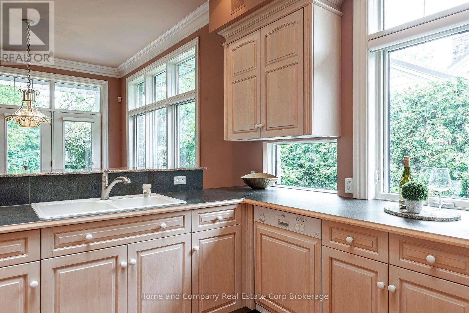 400 William Street, Stratford, Ontario  N5A 4Y6 - Photo 20 - X12206725