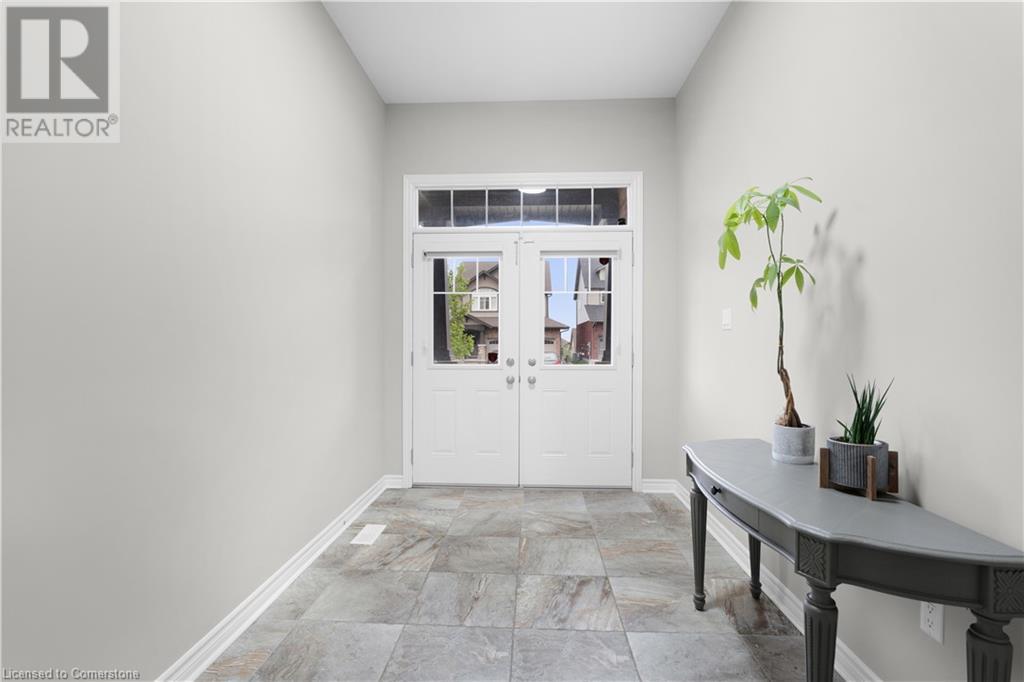 230 Gravel Ridge Trail, Kitchener, Ontario  N2E 0E5 - Photo 3 - 40739174