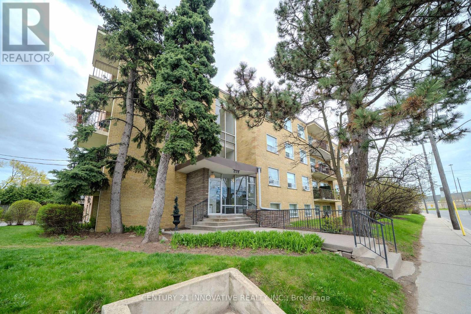 101 - 219 Wilson Avenue, Toronto, Ontario  M5M 3B2 - Photo 43 - C12125094
