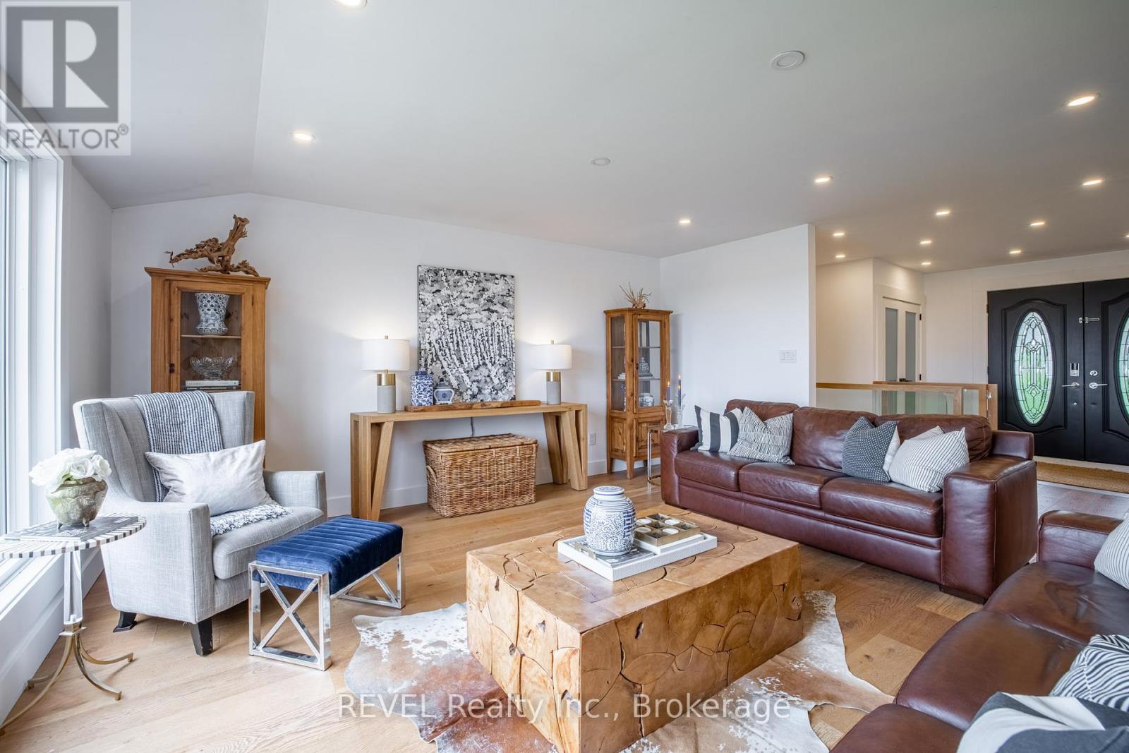 238 Queenston Road, Niagara-On-The-Lake, Ontario  L0S 1J0 - Photo 16 - X12209740