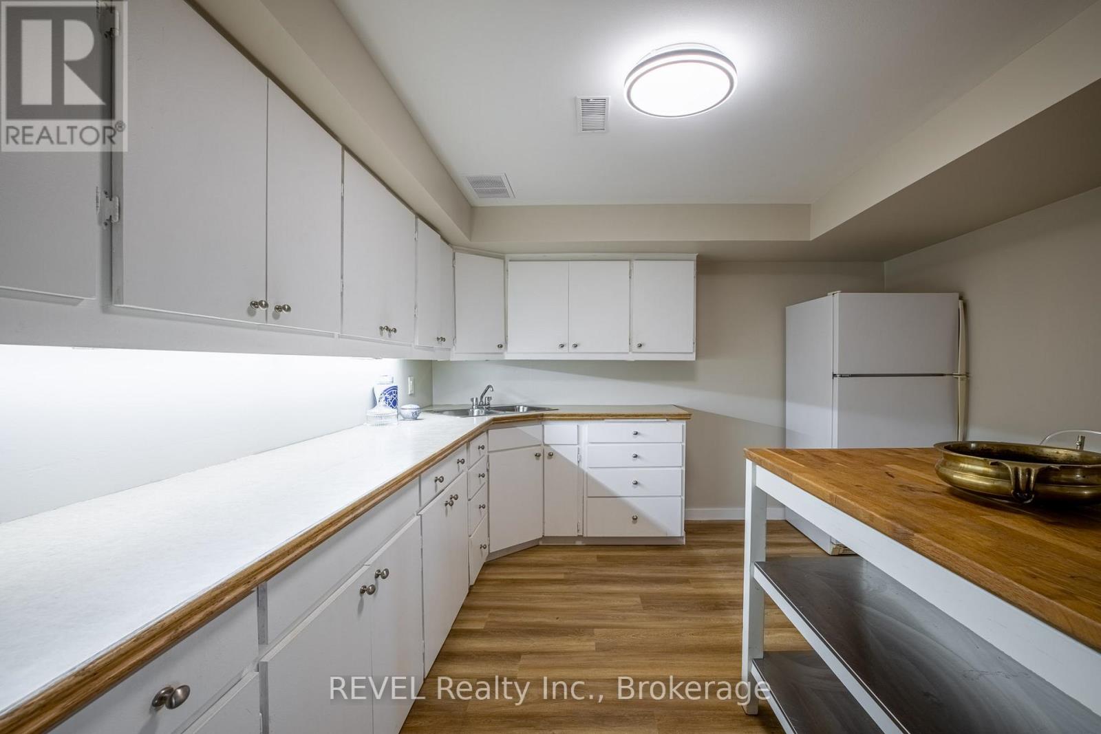 238 Queenston Road, Niagara-On-The-Lake, Ontario  L0S 1J0 - Photo 32 - X12209740