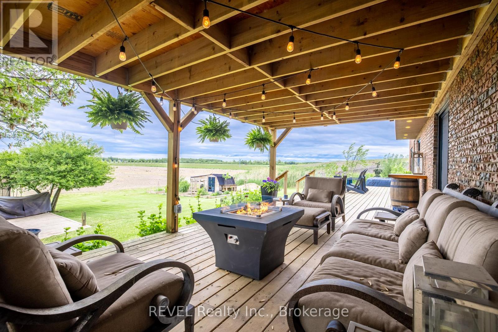 238 Queenston Road, Niagara-On-The-Lake, Ontario  L0S 1J0 - Photo 37 - X12209740