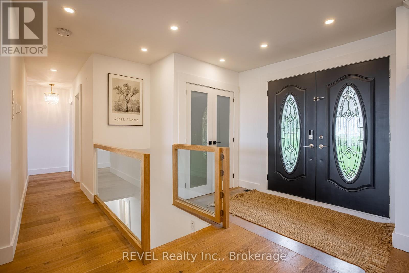 238 Queenston Road, Niagara-On-The-Lake, Ontario  L0S 1J0 - Photo 6 - X12209740