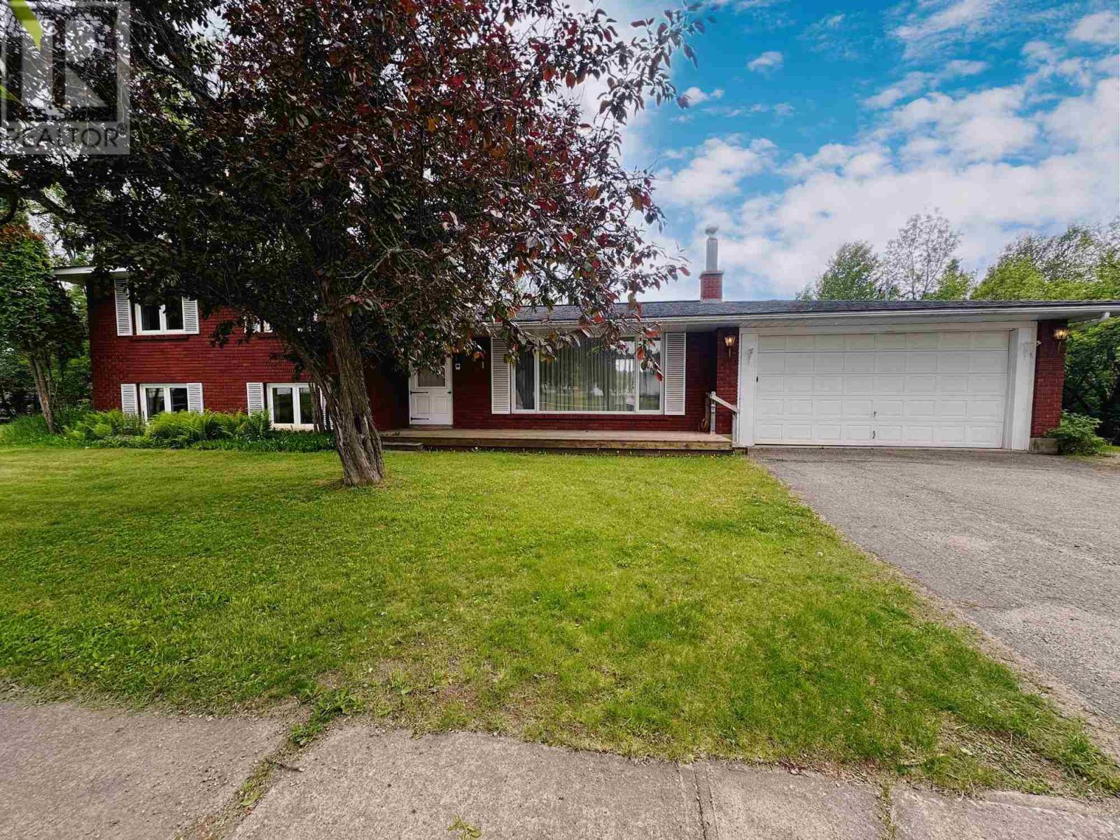 141 Pine Cres, Atikokan, Ontario  P0T 1C0 - Photo 2 - TB251611