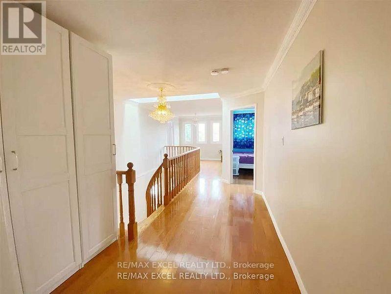 61 Nadine Crescent, Markham, Ontario  L3R 7Y7 - Photo 7 - N12195938