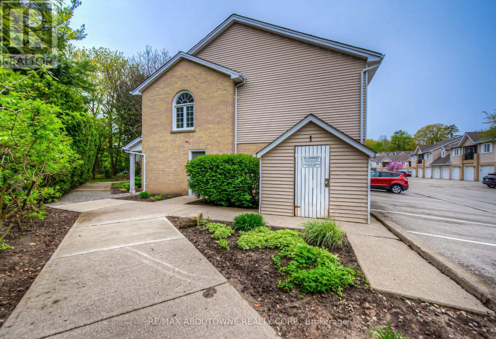 245 - 2110 CLEAVER AVENUE, Burlington, Ontario