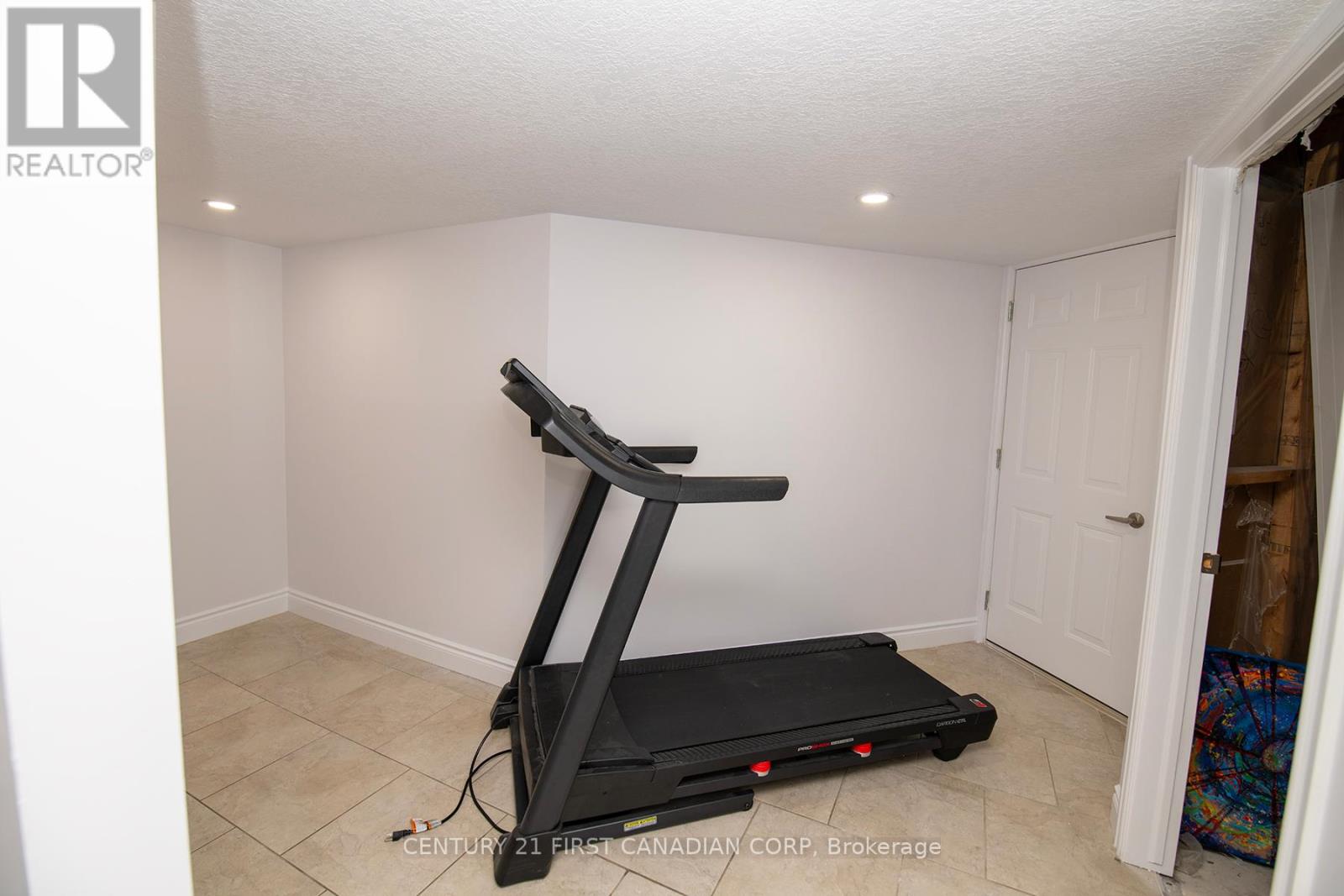 1728 Beaverbrook Avenue, London North, Ontario  N6H 0E4 - Photo 21 - X12208070
