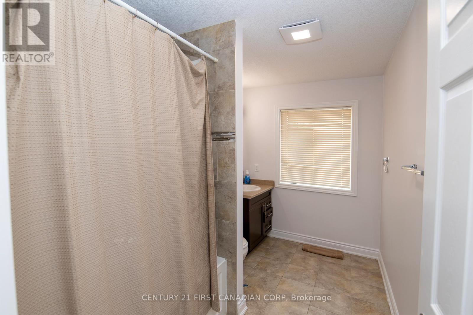 1728 Beaverbrook Avenue, London North, Ontario  N6H 0E4 - Photo 30 - X12208070