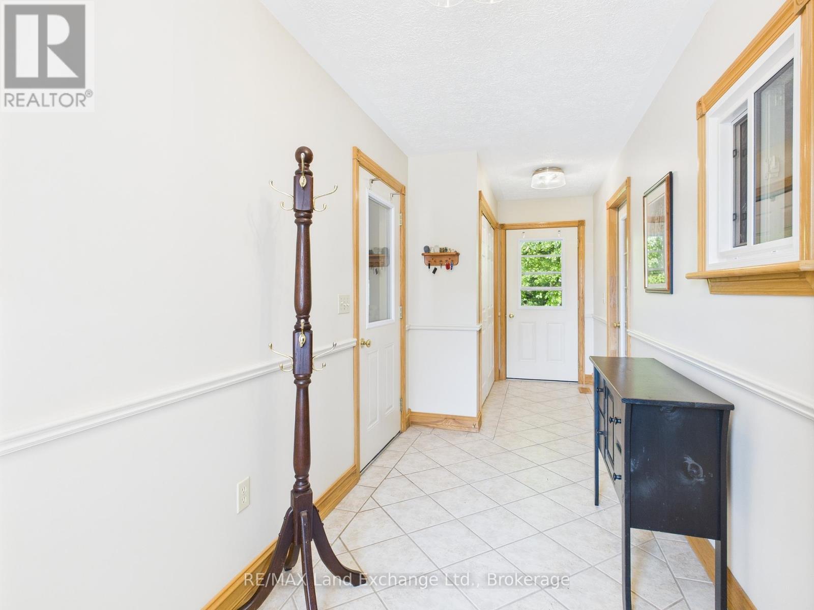 390 Paradise Lake Street, Huron-Kinloss, Ontario  N0G 2H0 - Photo 14 - X12209695