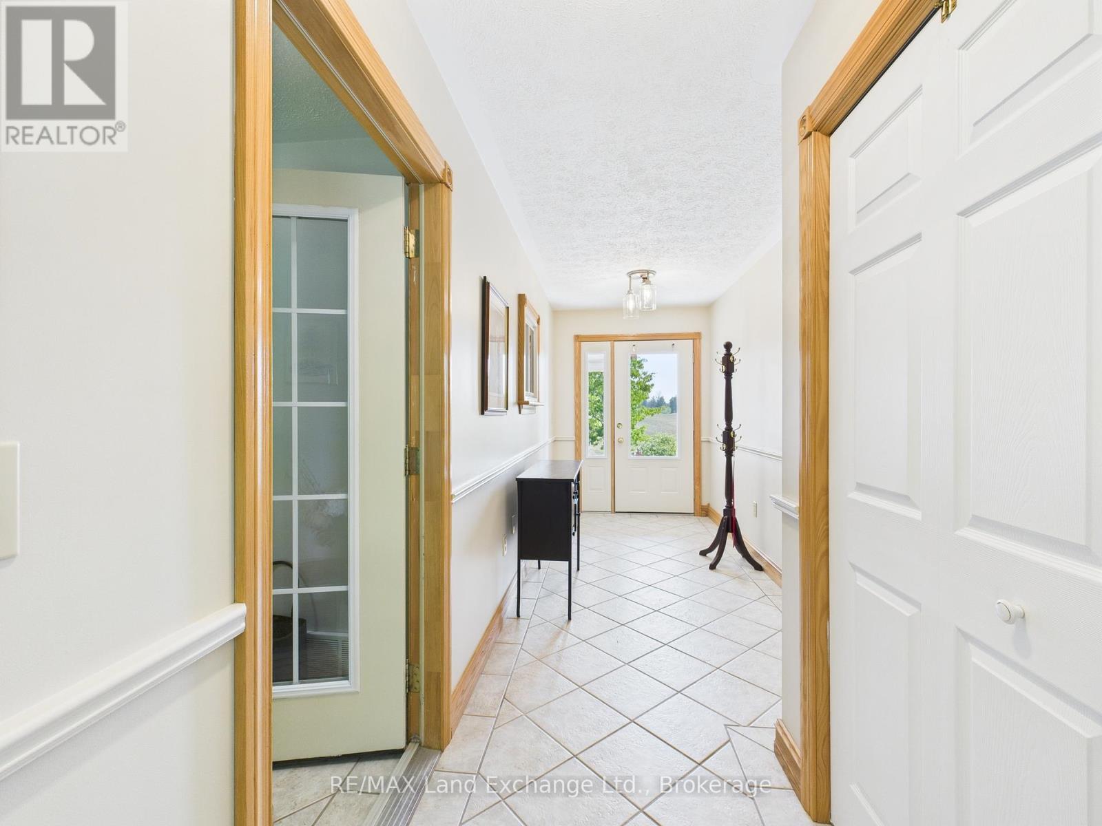 390 Paradise Lake Street, Huron-Kinloss, Ontario  N0G 2H0 - Photo 16 - X12209695