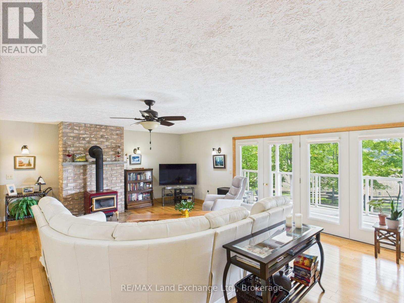 390 Paradise Lake Street, Huron-Kinloss, Ontario  N0G 2H0 - Photo 26 - X12209695