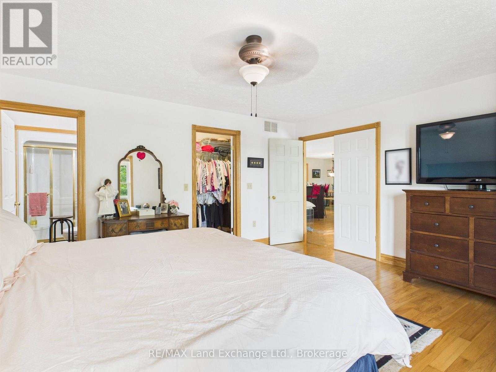 390 Paradise Lake Street, Huron-Kinloss, Ontario  N0G 2H0 - Photo 29 - X12209695