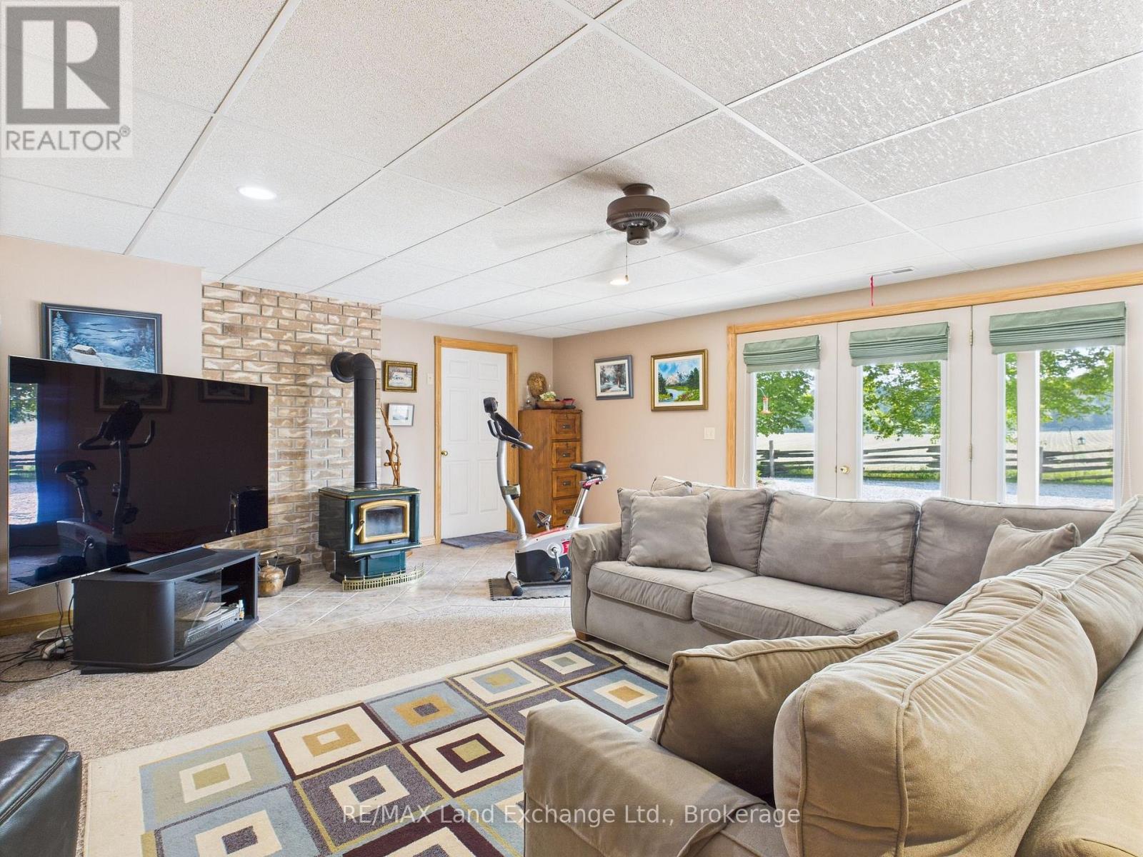 390 Paradise Lake Street, Huron-Kinloss, Ontario  N0G 2H0 - Photo 38 - X12209695