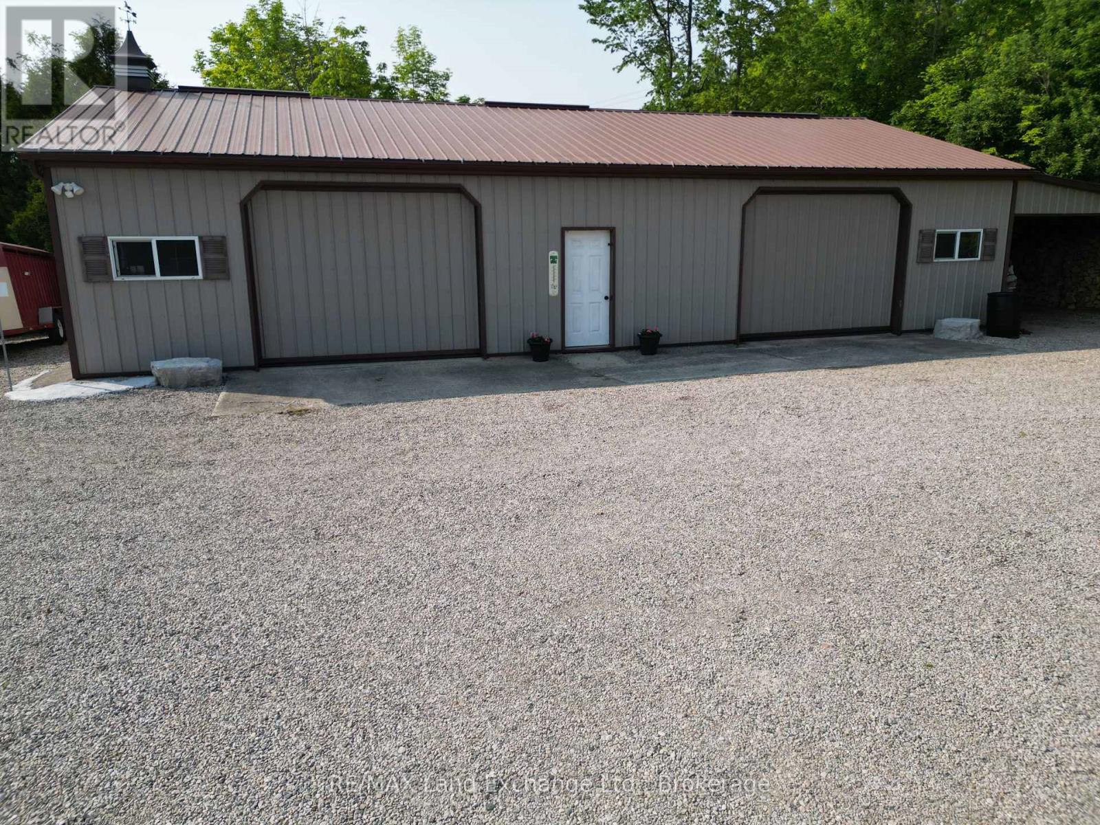 390 Paradise Lake Street, Huron-Kinloss, Ontario  N0G 2H0 - Photo 9 - X12209695