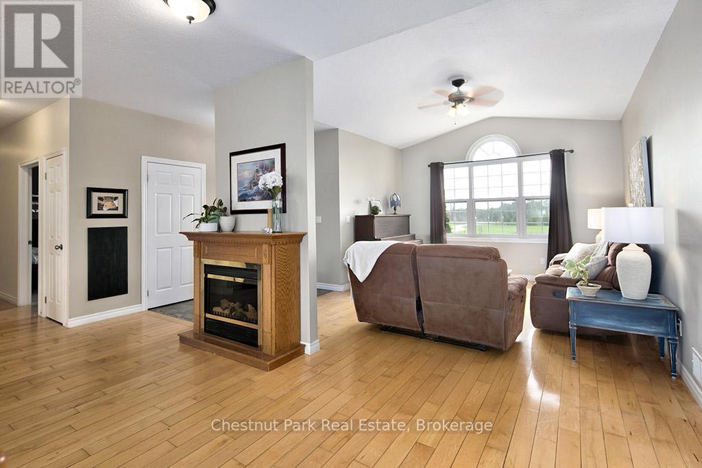 596481 Concession 10, Chatsworth, Ontario  N0H 1R0 - Photo 12 - X12209793