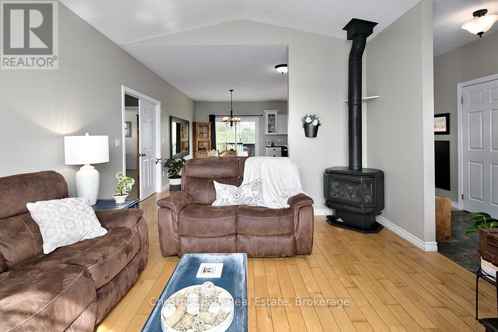 596481 Concession 10, Chatsworth, Ontario  N0H 1R0 - Photo 14 - X12209793