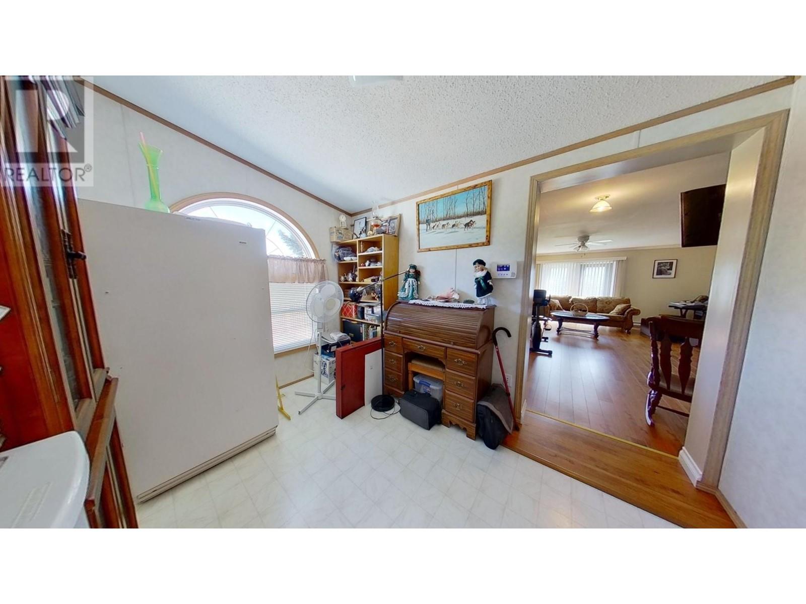 10874 261 Road, Fort St. John, British Columbia  V1J 4J2 - Photo 7 - R3013146