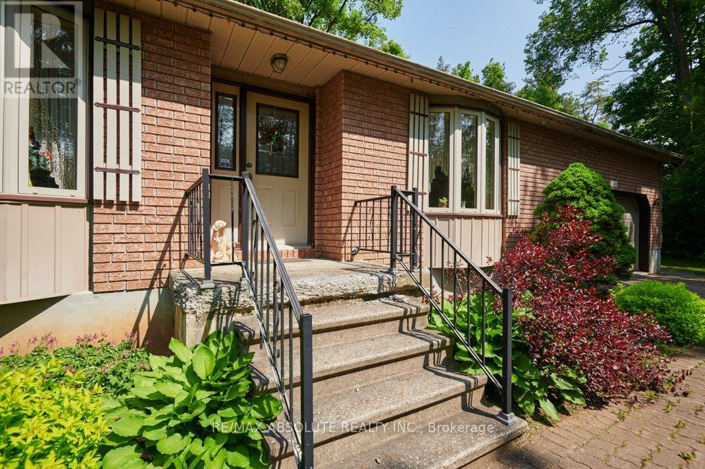 8344 Forest Green Crescent, Ottawa, Ontario  K0A 2P0 - Photo 5 - X12209726