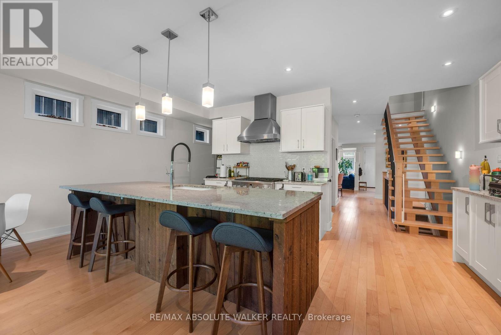 285 Kirchoffer Avenue, Ottawa, Ontario  K2A 1Y1 - Photo 13 - X12209801